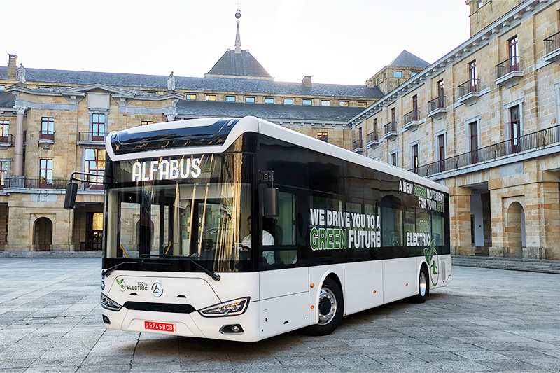 solução de ônibus de transporte público com terminal de veículos